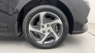 Used 2022 Hyundai Verna S+ Diesel Diesel Manual tyres RIGHT FRONT TYRE RIM VIEW