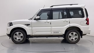 Used 2022 Mahindra Scorpio S9 Diesel Manual exterior LEFT SIDE VIEW