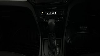 Used 2021 Maruti Suzuki Vitara Brezza [2020-2022] ZXI AT Petrol Automatic interior GEAR  KNOB VIEW
