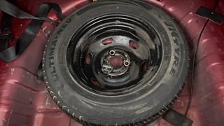 Used 2018 Renault Kwid [2017-2019] RXT 1.0 SCE Special Petrol Manual tyres SPARE TYRE VIEW