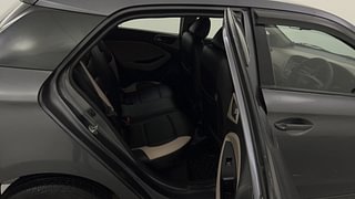 Used 2018 Hyundai Elite i20 [2014-2018] Sportz 1.2 Petrol Manual interior RIGHT SIDE REAR DOOR CABIN VIEW