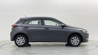 Used 2018 Hyundai Elite i20 [2014-2018] Sportz 1.2 Petrol Manual exterior RIGHT SIDE VIEW