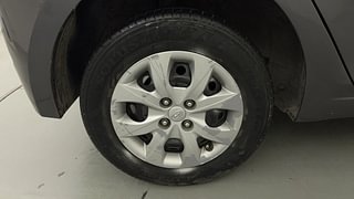 Used 2018 Hyundai Elite i20 [2014-2018] Sportz 1.2 Petrol Manual tyres RIGHT REAR TYRE RIM VIEW