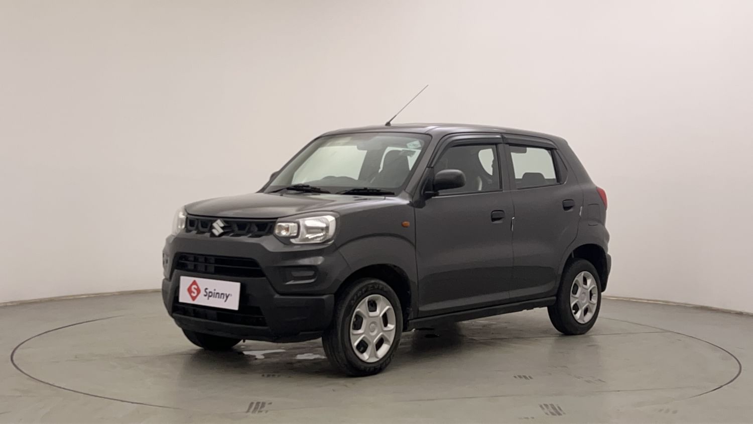 LEFT FRONT CORNER VIEW