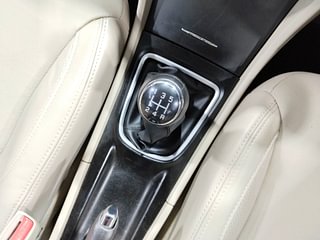 Used 2019 Maruti Suzuki Ciaz Alpha Petrol Petrol Manual interior GEAR  KNOB VIEW