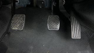 Used 2019 Maruti Suzuki Alto 800 [2016-2019] Vxi Petrol Manual interior PEDALS VIEW