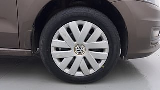 Used 2016 volkswagen Vento 1.5L Comfortline Diesel AT Diesel Automatic tyres RIGHT FRONT TYRE RIM VIEW