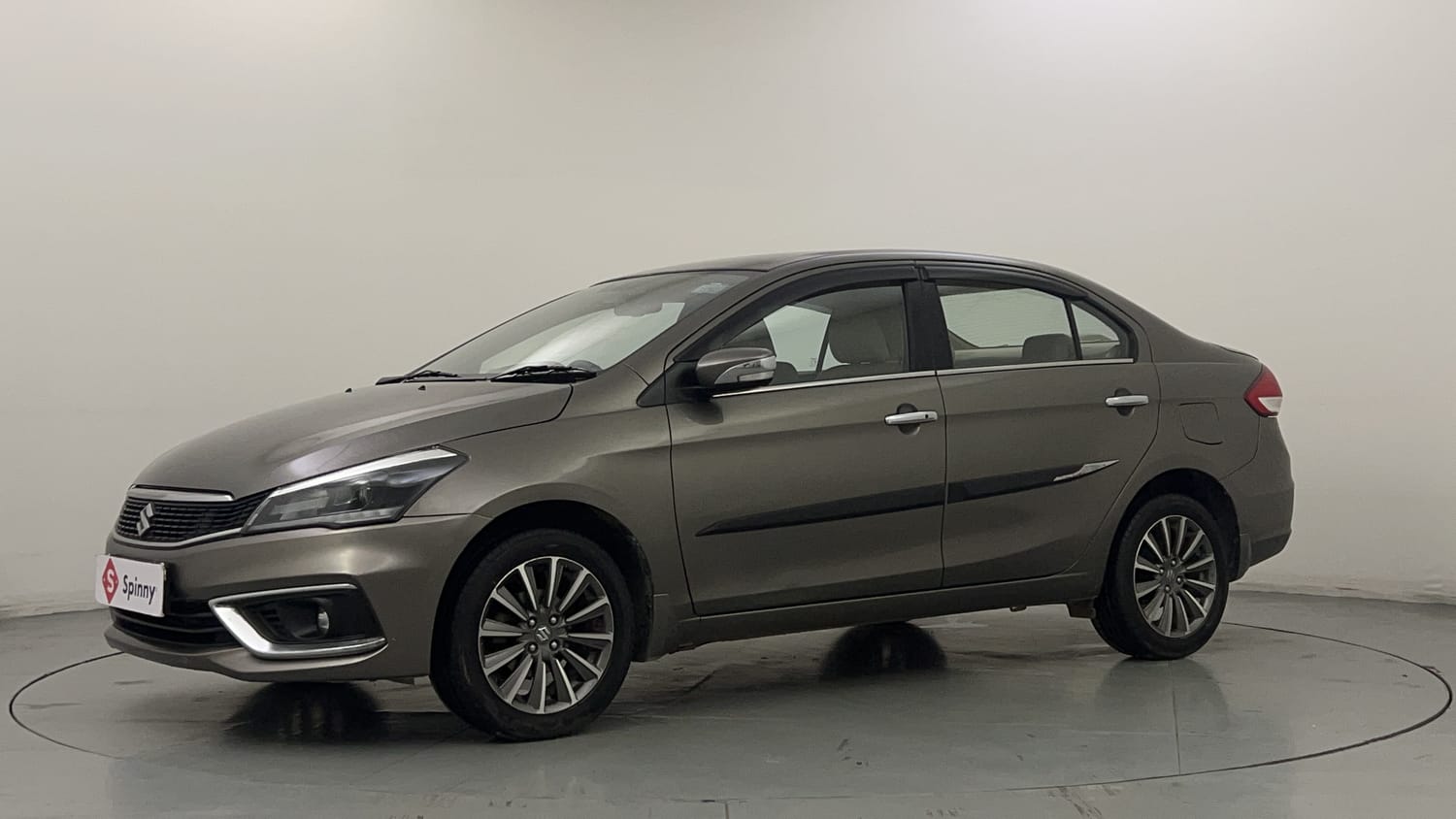 LEFT FRONT CORNER VIEW