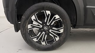 Used 2023 Renault Kiger RXT (O) MT Petrol Manual tyres RIGHT REAR TYRE RIM VIEW