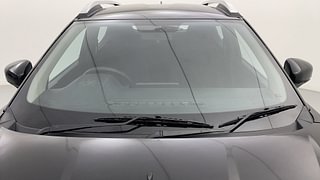 Used 2023 Renault Kiger RXT (O) MT Petrol Manual exterior FRONT WINDSHIELD VIEW