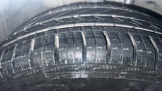Used 2022 Tata Tigor Revotron XZ+ CNG Petrol+cng Manual tyres RIGHT FRONT TYRE TREAD VIEW