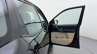 Used 2018 Mahindra XUV500 [2017-2021] W9 Diesel Manual interior RIGHT FRONT DOOR OPEN VIEW