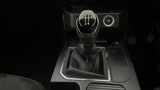 Used 2023 Renault Kiger RXT (O) MT Petrol Manual interior GEAR  KNOB VIEW