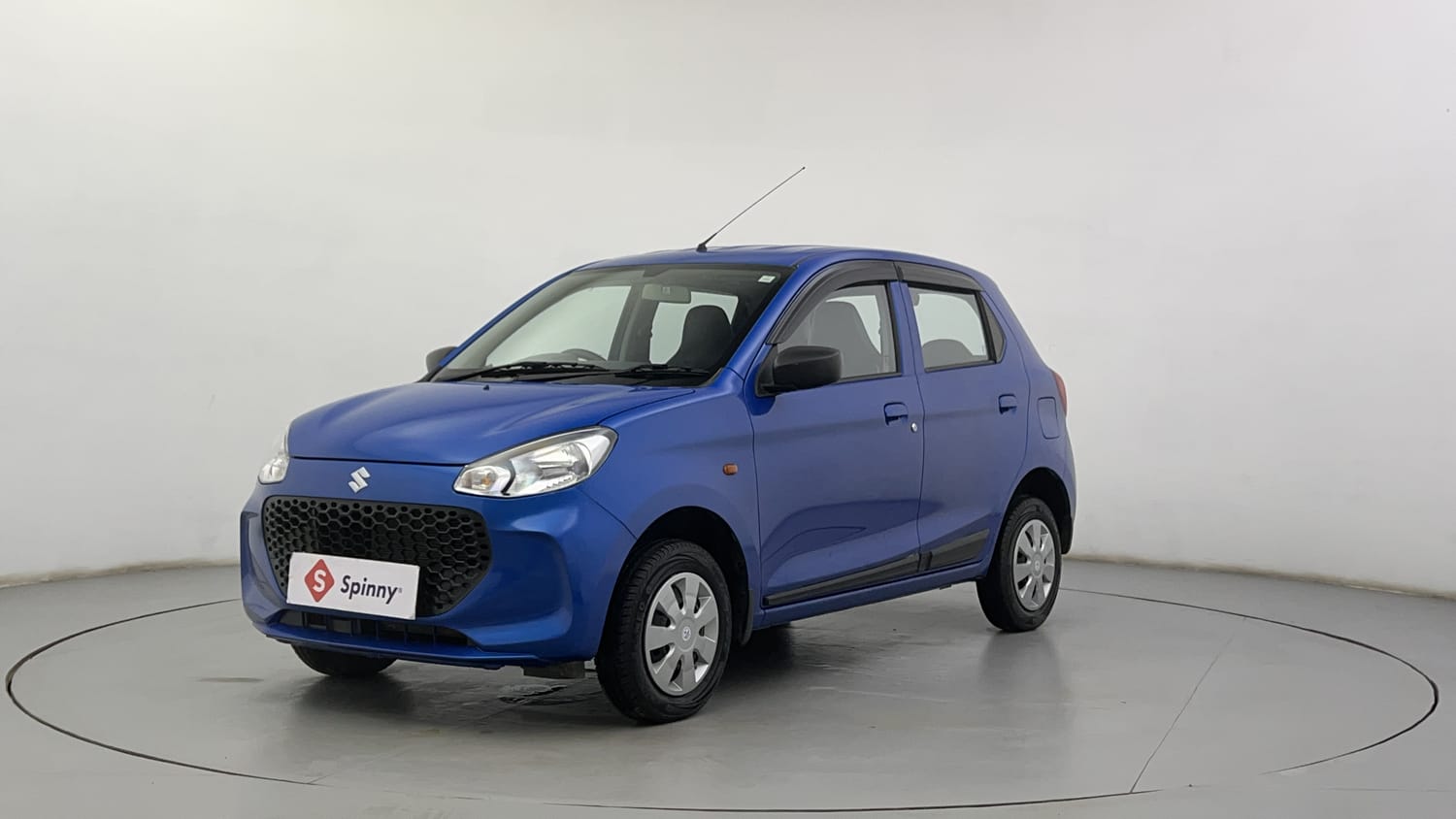 LEFT FRONT CORNER VIEW