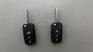 Used 2016 Volkswagen Polo [2014-2020] Highline 1.5 (D) Diesel Manual extra CAR KEY VIEW