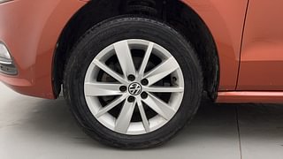 Used 2016 Volkswagen Polo [2014-2020] Highline 1.5 (D) Diesel Manual tyres LEFT FRONT TYRE RIM VIEW