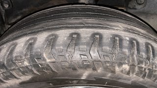Used 2017 Renault Duster [2015-2019] 110 PS RXZ 4X2 AMT Diesel Automatic tyres LEFT REAR TYRE TREAD VIEW