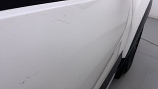 Used 2017 Renault Duster [2015-2019] 110 PS RXZ 4X2 AMT Diesel Automatic dents MINOR SCRATCH