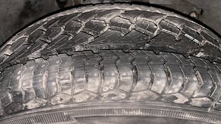 Used 2017 Renault Duster [2015-2019] 110 PS RXZ 4X2 AMT Diesel Automatic tyres RIGHT FRONT TYRE TREAD VIEW