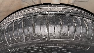 Used 2019 Renault Kwid [2017-2019] CLIMBER 1.0 AMT Petrol Automatic tyres RIGHT FRONT TYRE TREAD VIEW