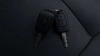 Used 2017 Renault Duster [2015-2019] 110 PS RXZ 4X2 AMT Diesel Automatic extra CAR KEY VIEW
