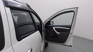 Used 2017 Renault Duster [2015-2019] 110 PS RXZ 4X2 AMT Diesel Automatic interior RIGHT FRONT DOOR OPEN VIEW