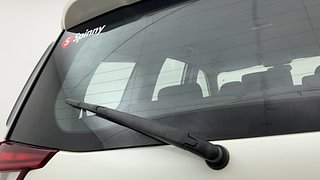 Used 2021 Mahindra XUV500 [2018-2021] W5 Diesel Manual top_features Rear wiper