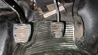 Used 2021 Mahindra XUV500 [2018-2021] W5 Diesel Manual interior PEDALS VIEW