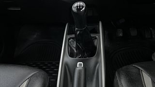 Used 2017 Maruti Suzuki Baleno [2015-2019] Delta Petrol Petrol Manual interior GEAR  KNOB VIEW