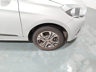 Used 2019 Tata Tiago [2016-2020] Revotron XZA AMT Petrol Automatic tyres RIGHT FRONT TYRE RIM VIEW