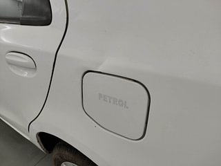 Used 2015 Toyota Etios [2010-2017] G Petrol Manual dents MINOR DENT
