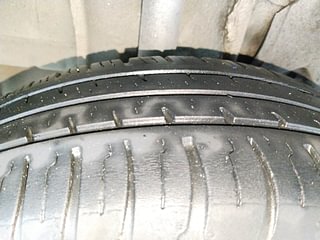 Used 2019 Tata Tiago [2016-2020] Revotron XZA AMT Petrol Automatic tyres RIGHT REAR TYRE TREAD VIEW