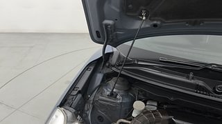 Used 2017 Maruti Suzuki Baleno [2015-2019] Delta Petrol Petrol Manual engine ENGINE RIGHT SIDE HINGE & APRON VIEW