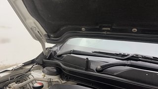Used 2017 Maruti Suzuki S-Cross Alpha 1.6 Diesel Manual engine ENGINE RIGHT SIDE HINGE & APRON VIEW