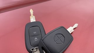 Used 2016 Renault Kwid [2015-2019] RXT Petrol Manual extra CAR KEY VIEW