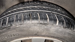 Used 2015 Volkswagen Polo [2014-2020] Highline 1.5 (D) Diesel Manual tyres RIGHT REAR TYRE TREAD VIEW