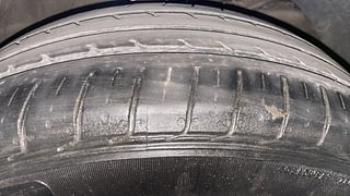 Used 2019 Maruti Suzuki Swift [2017-2021] ZXi Plus AMT Petrol Automatic tyres RIGHT FRONT TYRE TREAD VIEW