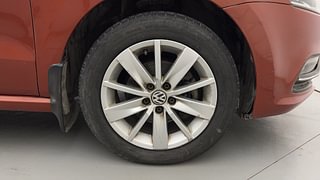 Used 2015 Volkswagen Polo [2014-2020] Highline 1.5 (D) Diesel Manual tyres RIGHT FRONT TYRE RIM VIEW