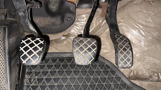 Used 2015 Volkswagen Polo [2014-2020] Highline 1.5 (D) Diesel Manual interior PEDALS VIEW