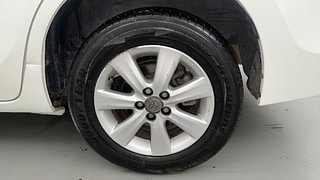 Used 2014 Toyota Corolla Altis [2014-2017] G Petrol Petrol Manual tyres LEFT REAR TYRE RIM VIEW