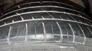 Used 2017 Maruti Suzuki Baleno [2015-2019] Zeta Petrol Petrol Manual tyres RIGHT FRONT TYRE TREAD VIEW