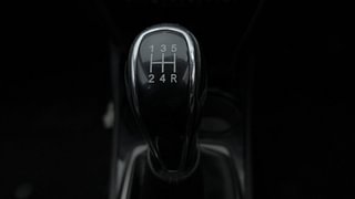 Used 2016 Tata Zest [2014-2019] XT Petrol Petrol Manual interior GEAR  KNOB VIEW