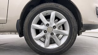 Used 2016 Tata Zest [2014-2019] XT Petrol Petrol Manual tyres RIGHT FRONT TYRE RIM VIEW