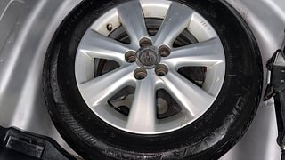 Used 2014 Toyota Corolla Altis [2014-2017] G Petrol Petrol Manual tyres SPARE TYRE VIEW