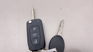Used 2016 Tata Zest [2014-2019] XT Petrol Petrol Manual extra CAR KEY VIEW