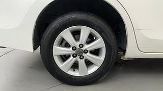 Used 2014 Toyota Corolla Altis [2014-2017] G Petrol Petrol Manual tyres RIGHT REAR TYRE RIM VIEW