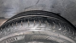 Used 2014 Toyota Corolla Altis [2014-2017] G Petrol Petrol Manual tyres RIGHT REAR TYRE TREAD VIEW