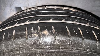 Used 2014 Toyota Corolla Altis [2014-2017] G Petrol Petrol Manual tyres LEFT REAR TYRE TREAD VIEW