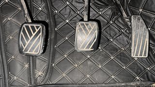Used 2017 Maruti Suzuki Baleno [2015-2019] Zeta Petrol Petrol Manual interior PEDALS VIEW