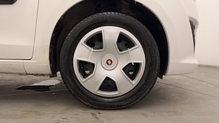 Used 2015 Maruti Suzuki Ertiga [2012-2015] Vxi Petrol Manual tyres RIGHT FRONT TYRE RIM VIEW